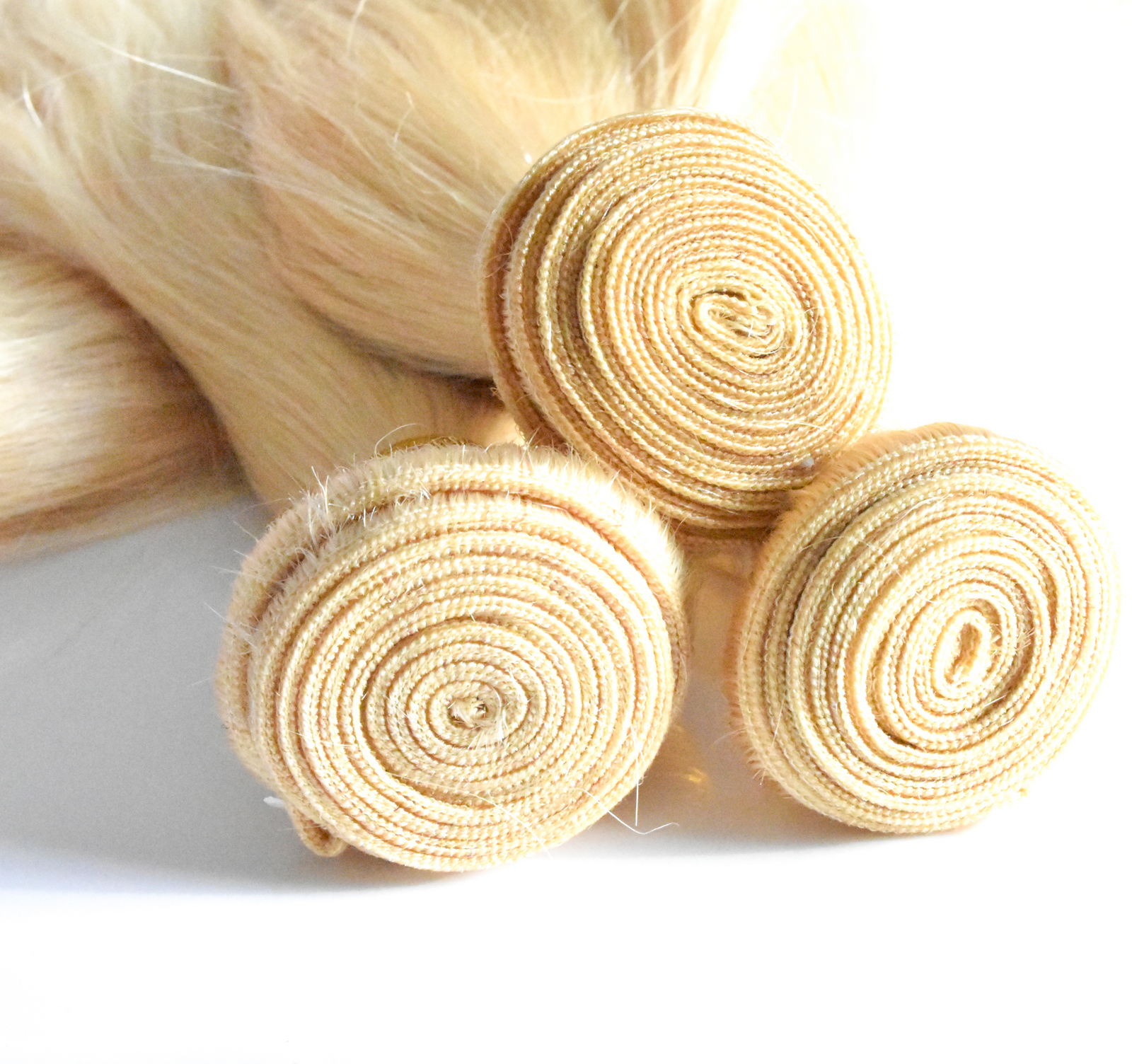 Bleach Blonde 613 Straight Hair Extensions | Luxeriva Bleach Blonde Straight Hair Bundle | Colour 613